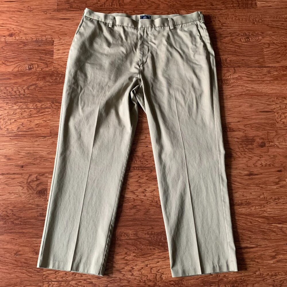 Dockers D3 Classic Fit Flat Front Pants in Tan Khaki Beige Mens Size 42 x 30